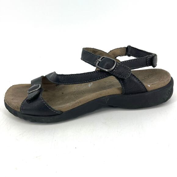 Taos Women's 7/38 Black Leather Beauty Comfort Walking Sandal - Picture 2 of 7